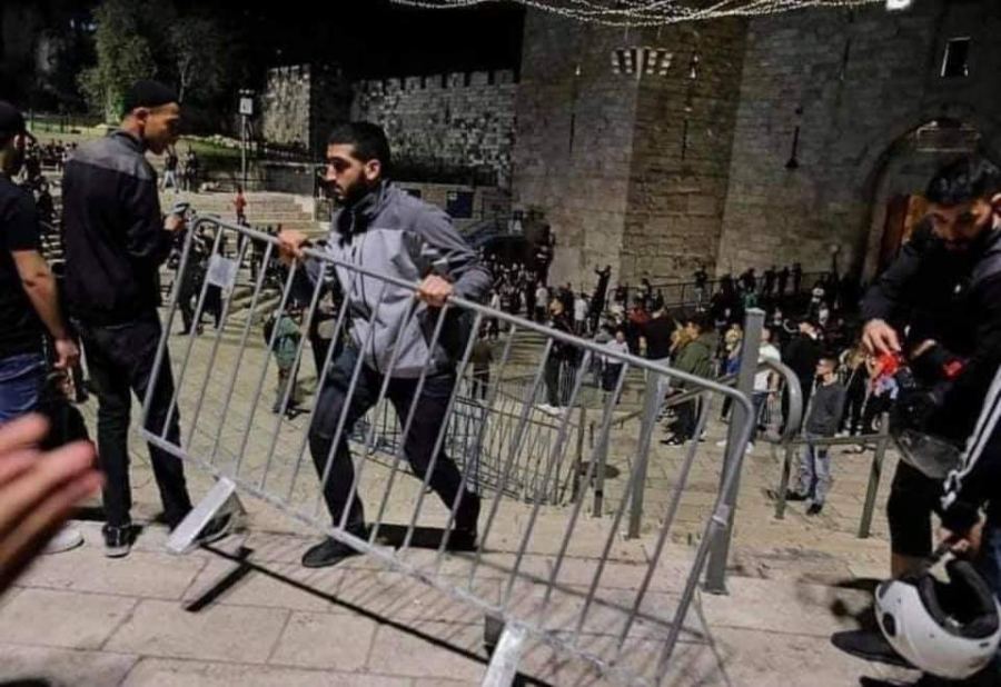 تجدد المواجهات بالقدس واعتقالات عديدة